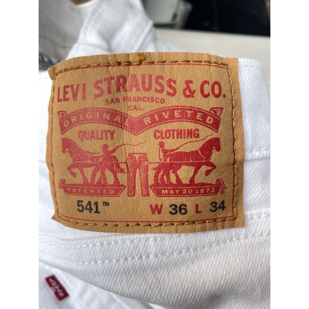 Levi's 541 Athletic Tapered Jeans Men’s W36 L34 White Stretch Denim 5-Pockets - Picture 6 of 9